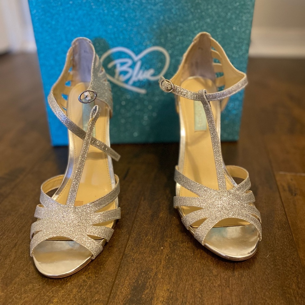 Blue by Betsey Johnson Silver Glitter Heels 8.5 - Picture 11 of 12